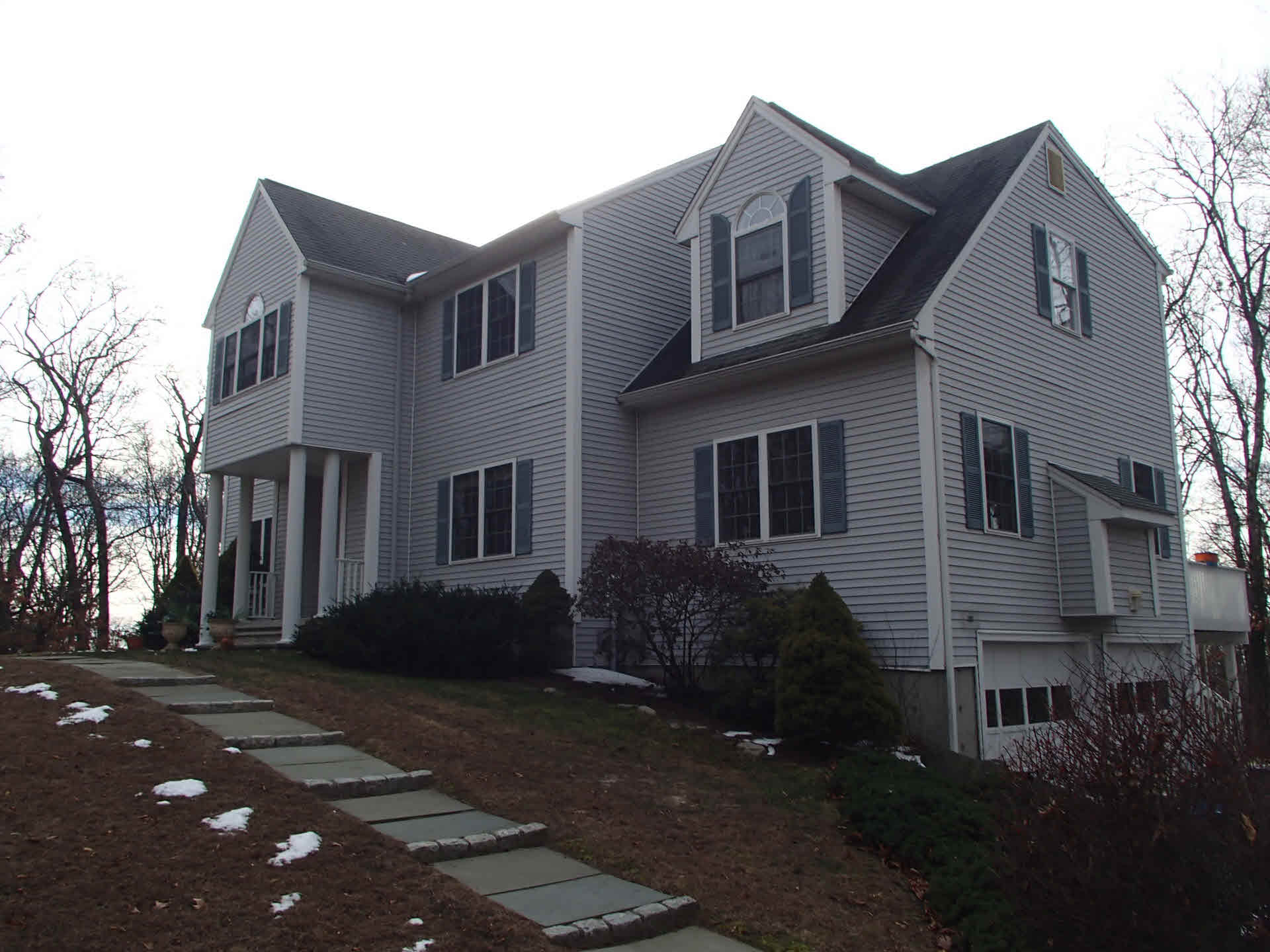 Building photograph for 16 DEER POND WOODS RD